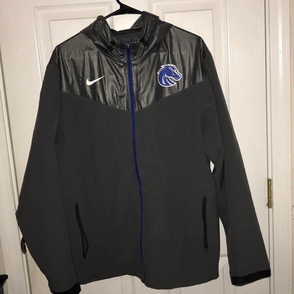 nike shell jacket